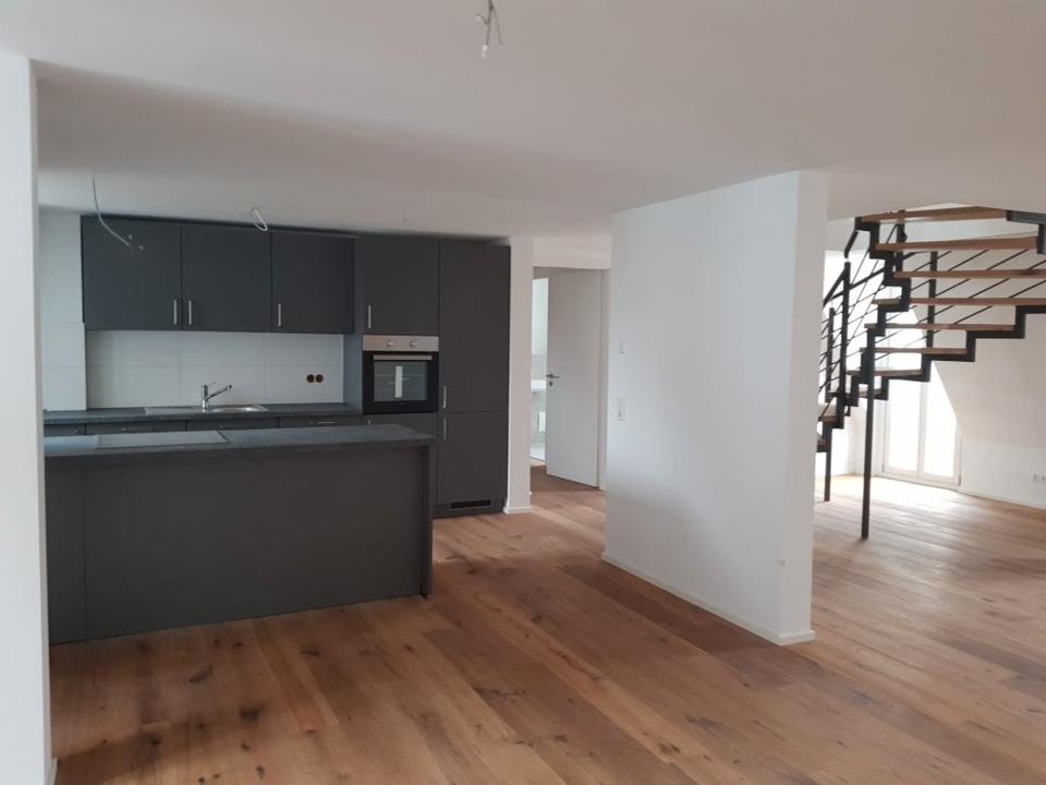Thumbnail-Luxuriöse Maisonette-Wohnung | saniert | Garage | Zentral | Bosch