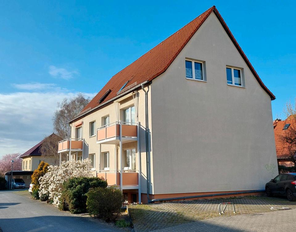 Thumbnail-Helle Dachgeschosswohnung mit Parkplatz & Einbauküche zu vergeben