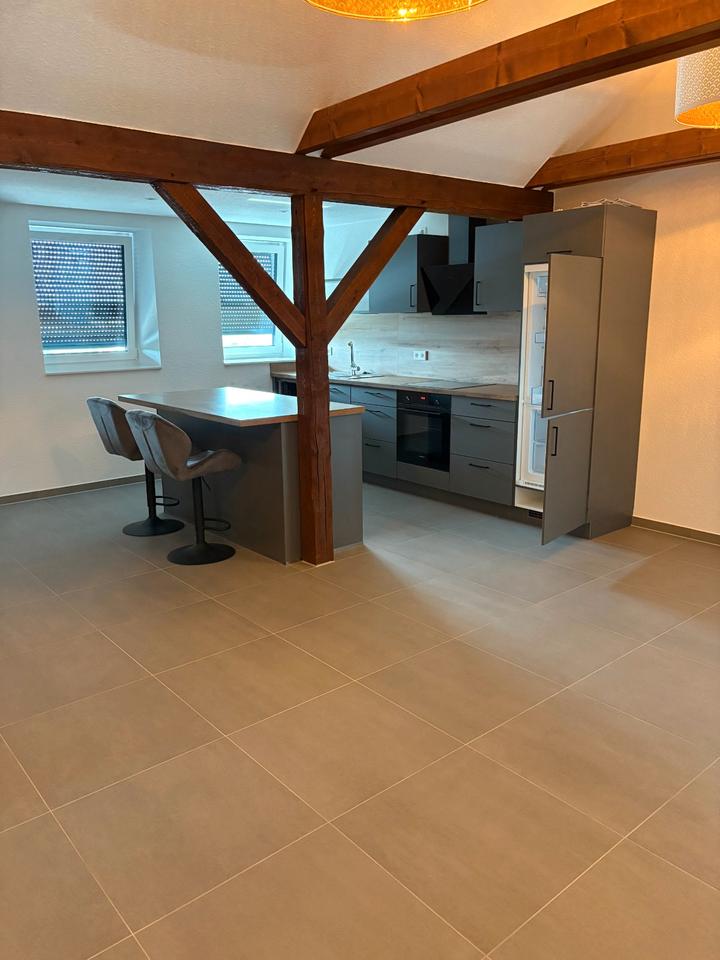 Thumbnail-Dachgeschosswohnung mit Klimaanlage zu vermieten