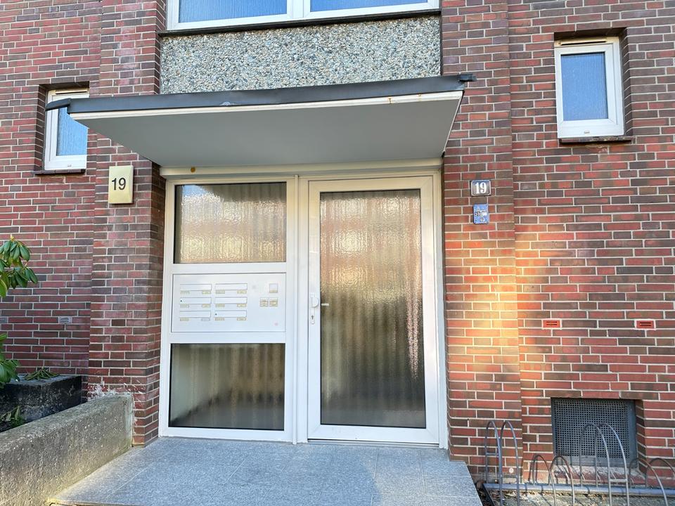 Thumbnail-Modernisierte Erdgeschosswohnung in Straßburger Allee 26389