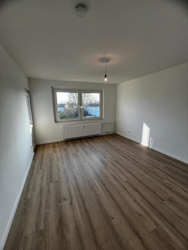 Thumbnail-4 Zimmer Wohnung frisch renoviert