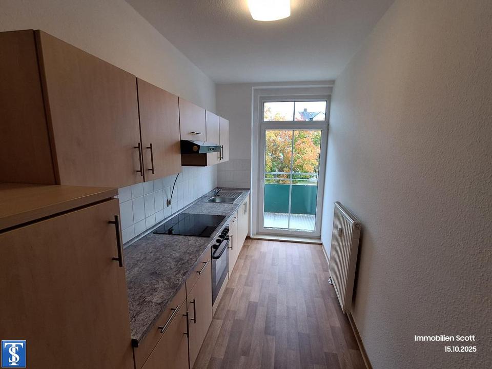 Thumbnail-TOP !! 2 Zimmer Wohnung in verkehrsgünstiger Lage mit Einbauküche ab sofort frei