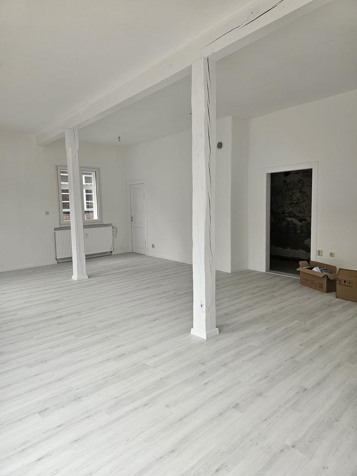 Thumbnail-Moderner Gewerberaum mit großzügiger Fensterfront – flexibel erweiterbar auf insgesamt bis zu 96 m²!