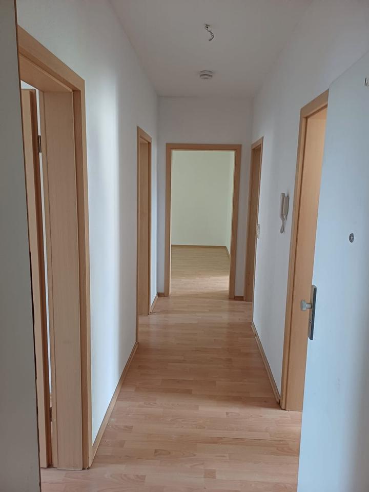 Thumbnail-Schöne 4 Raum Wohnung, Böhlen, Rötha nähe Zwenkau bei Leipzig