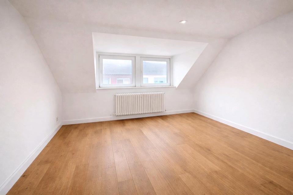 Thumbnail-Renovierte 5-ZKB-Wohnung 90 m² im Dachgeschoss in SB-Malstatt