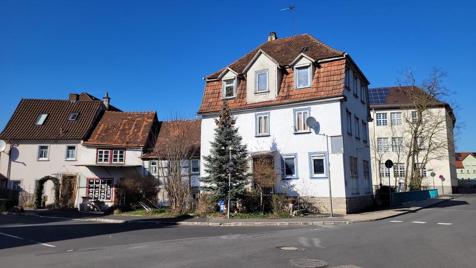 Thumbnail-Gebäude-Ensemble - Sanierungsprojekt mit Sonderförderung