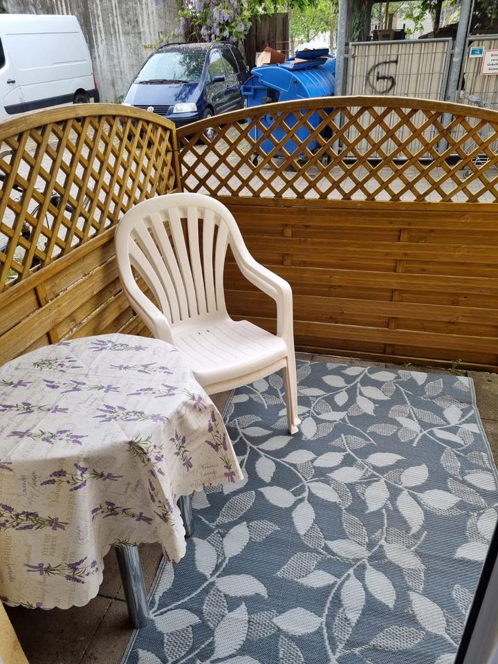 Thumbnail-Möblierte 1 Zimmer Wohnung zentral gelegen in Fürth mit Terrasse!