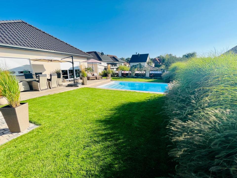 Thumbnail-Exklusiver Bungalow (Haus) mit Designer-Garten & Pool barrierefr.