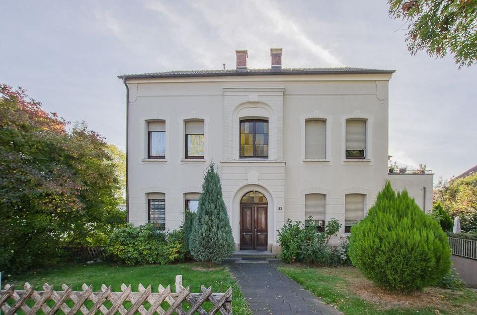 Thumbnail-Schöne geräumige 2-Zimmer im Dachgeschoss einer Jugendstilvilla