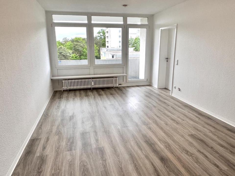 Thumbnail-Nahe Merkurstrasse KL WEST * XL Wohnzimmer * SONNENBALKON * große Küche * RENOVIERT