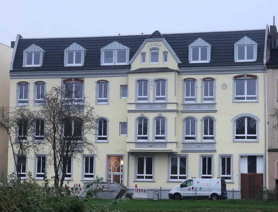 Thumbnail-049008 3-ZKB mit EBK und Balkon 2. OG rechts zu vermieten