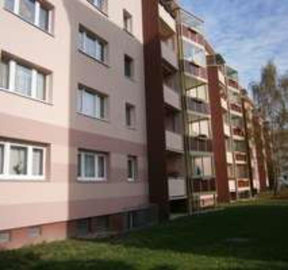 Thumbnail-Alle Räume sind mit modernem CV-Belag in Laminatoptik ausgestattet.