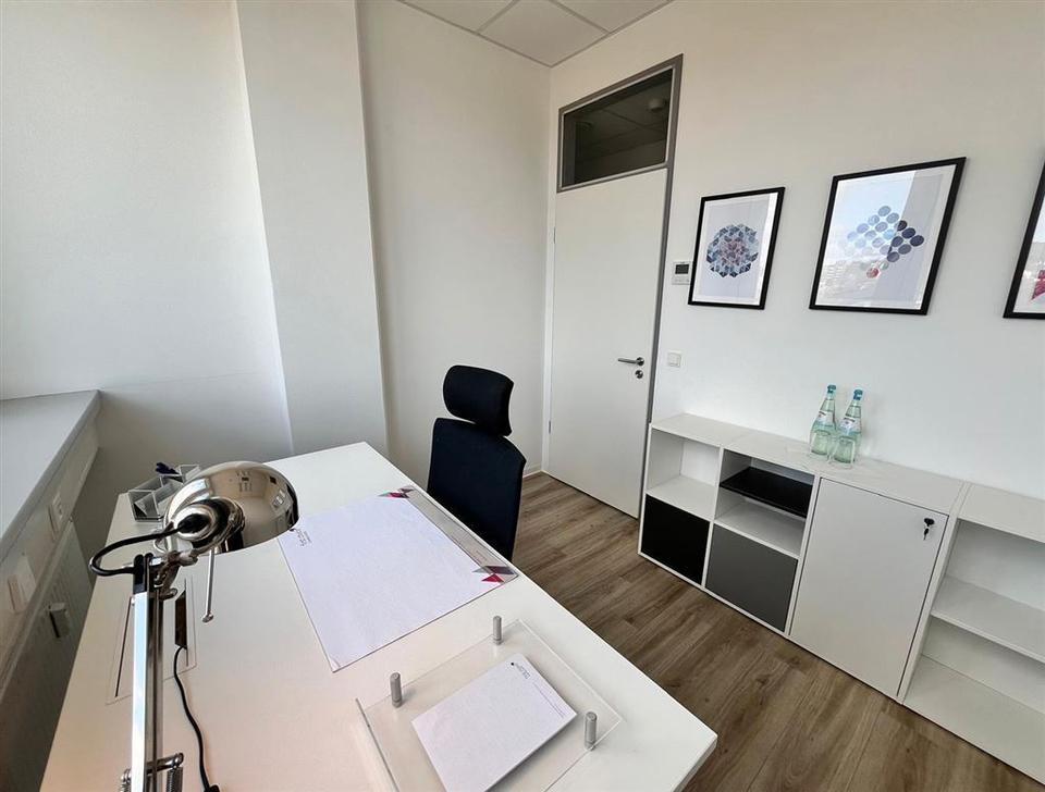 Thumbnail-Kompaktes Einzelbüro mit professionellem Umfeld in Wiesbaden