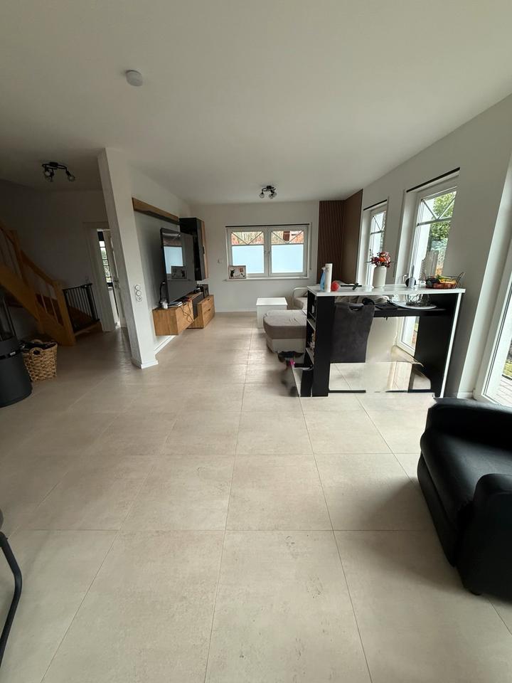 Thumbnail-Modernes Einfamilienhaus mit Carport, Garten und Wallbox