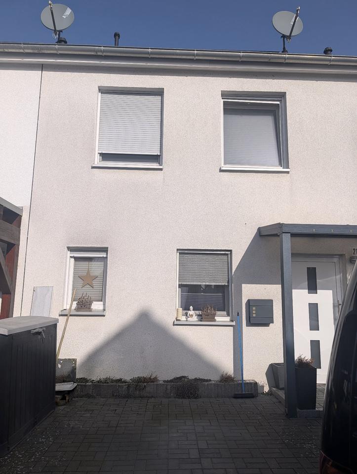 Thumbnail-Reihenmittelhaus in BS Waggum, Terrasse, Garten, 2 PKW Plätze..