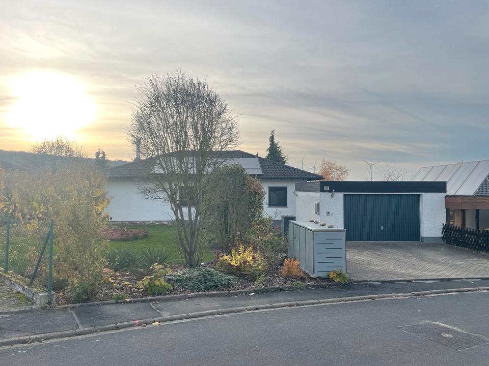 Thumbnail-7 Zi. Haus Bungalow mit Einliegerwohnung und PV-Anlager