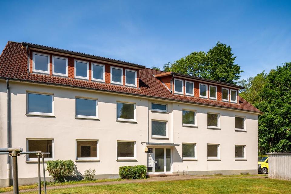 Thumbnail-Geräumige helle 4-Zimmer-Wohnung in Zeven - ab sofort anmietbar