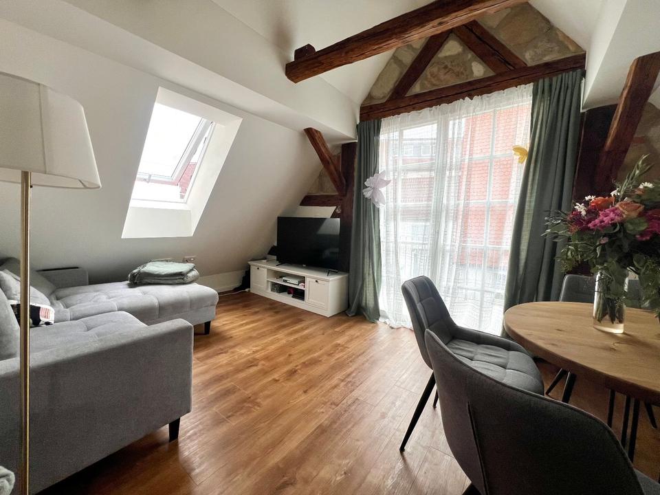 Thumbnail-Kernsaniertes Altbaujuwel: 2-Zi.-Wohnung mit Charme