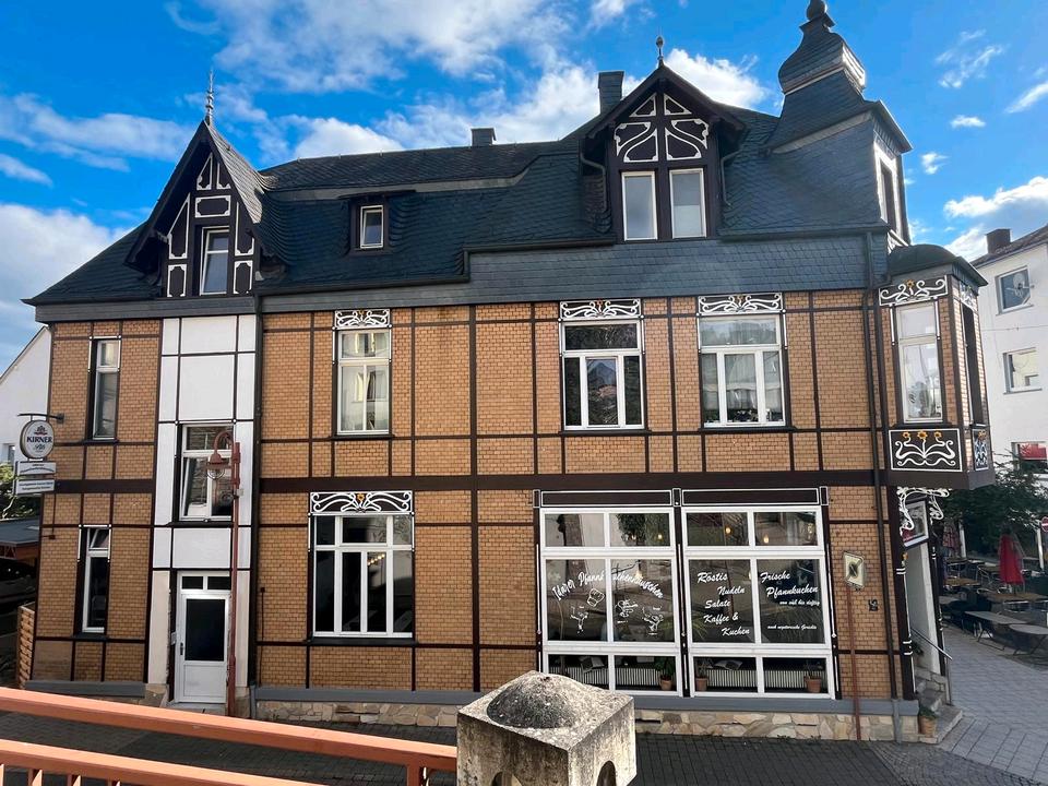 Thumbnail-Mehrfamilienhaus mit Restaurant