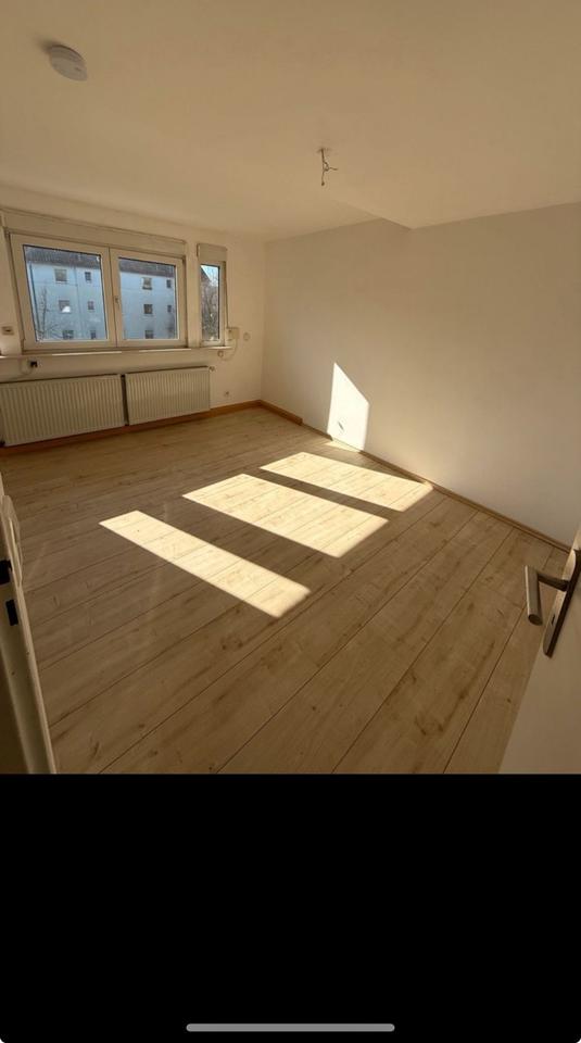 Thumbnail-4- Zimmer Wohnung • stadtnah • DG • sofort frei