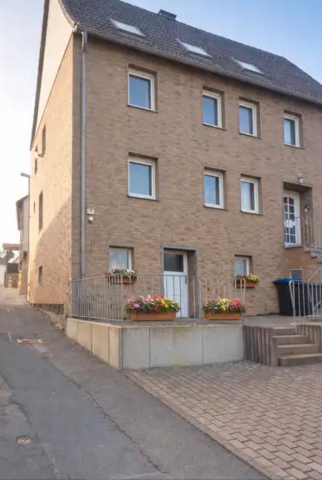 Thumbnail-Großzügiges Haus mit 11 Zimmern in Bad Münder am Deister