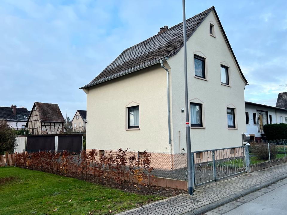 Thumbnail-Schönes gepflegtes Einfamilienhaus in toller Lage in Niederbiel