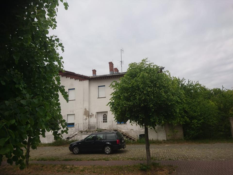 Thumbnail-Ich verkaufe ein renovierungsbedürftiges Haus mit Werkstatthalle