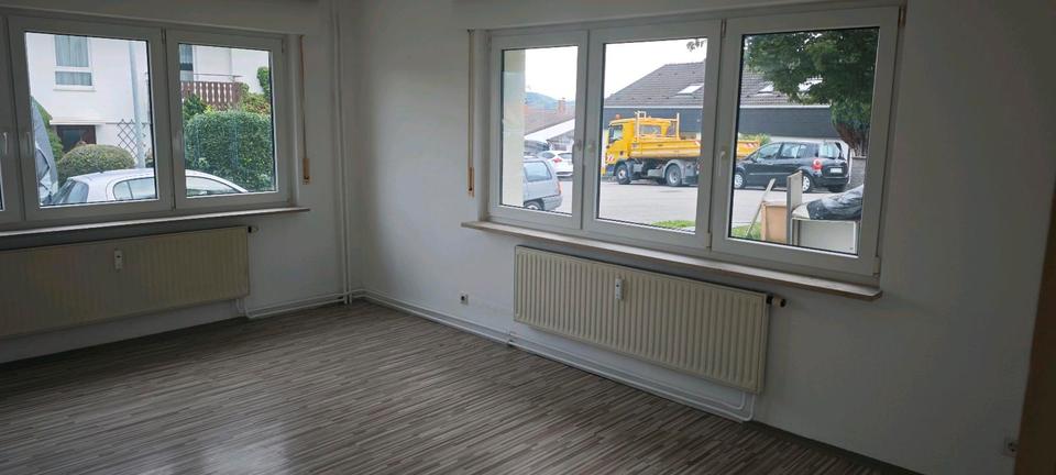 Thumbnail-Erdgeschoss, Barrierefrei Wohnung mit Garage zu vermieten