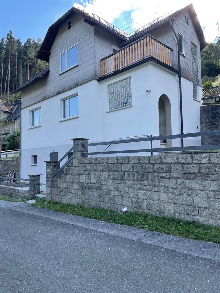 Thumbnail-Traumhaftes Einfamilienhaus in Ludwigsstadt – frisch renoviert!!