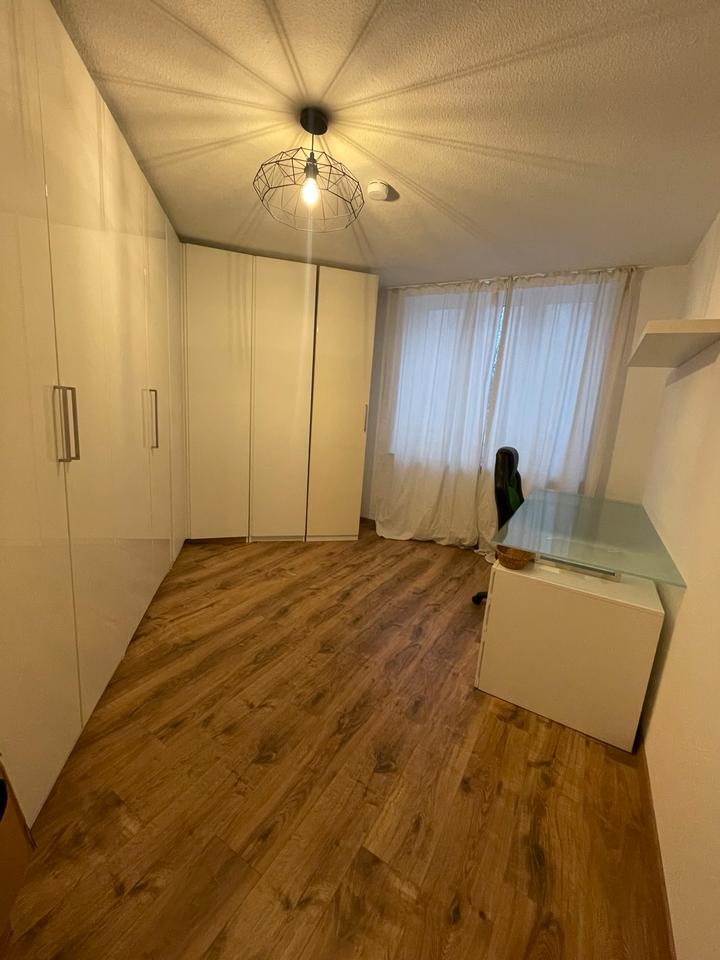 Thumbnail-Helles Zimmer in zentraler Lage zu vermieten