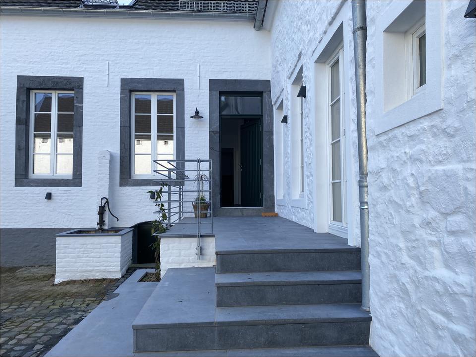 Thumbnail-Außergewöhnliches Wohnhaus mit Geschichte zur Miete