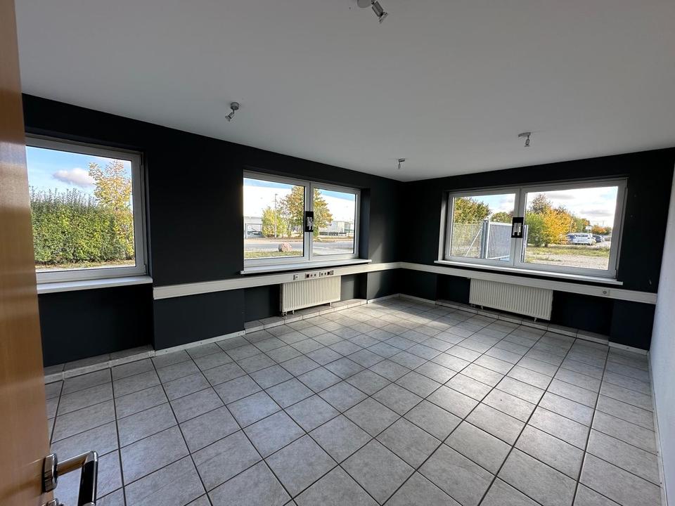 Thumbnail-Gewerbeimmobilie Veltenhof Industriegebiet Büro und Halle