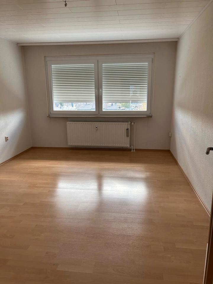 Thumbnail-Modernisierte, helle und geräumige 3ZKB Wohnung in Baunatal