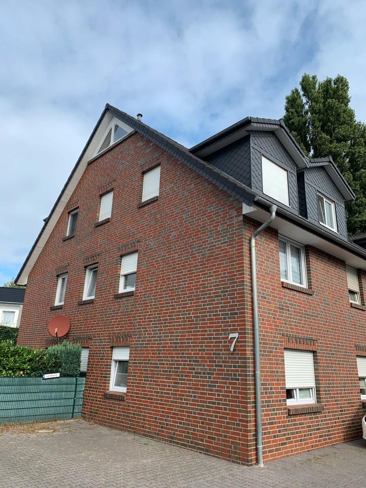 Thumbnail-Top gepflegte 2,5-Zimmer Wohnung mit Balkon & Garage
