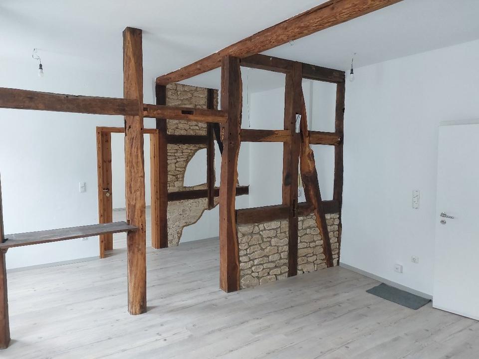 Thumbnail-Idyllische 4-Zimmerwohnung in Helsa-Wickenrode