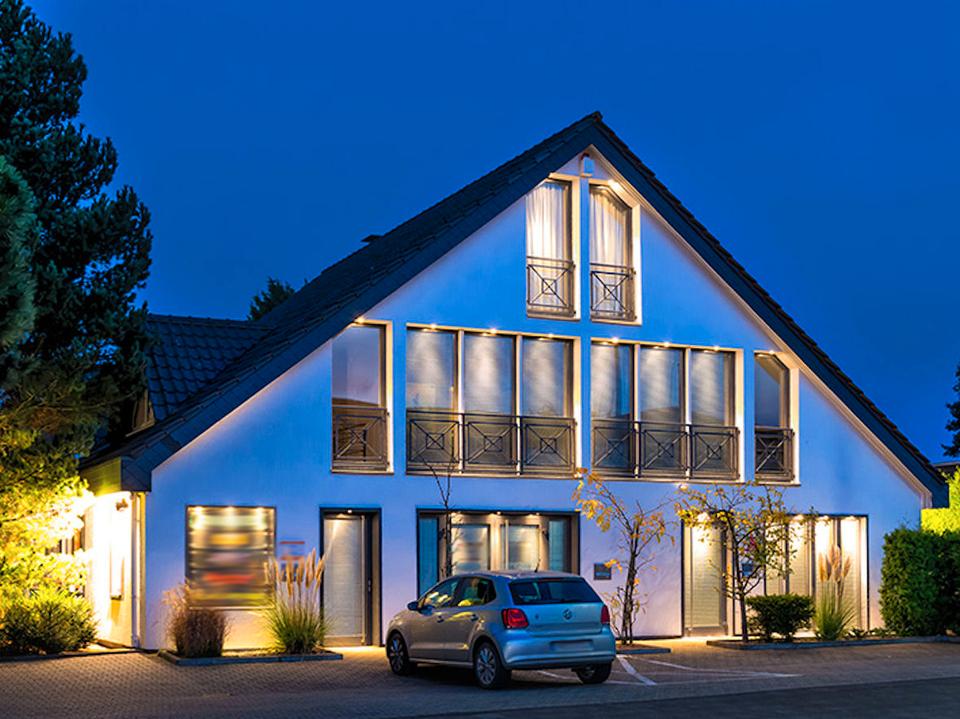 Thumbnail-Service-Büros - sofort bezugsfrei: Größe + Service flexibel