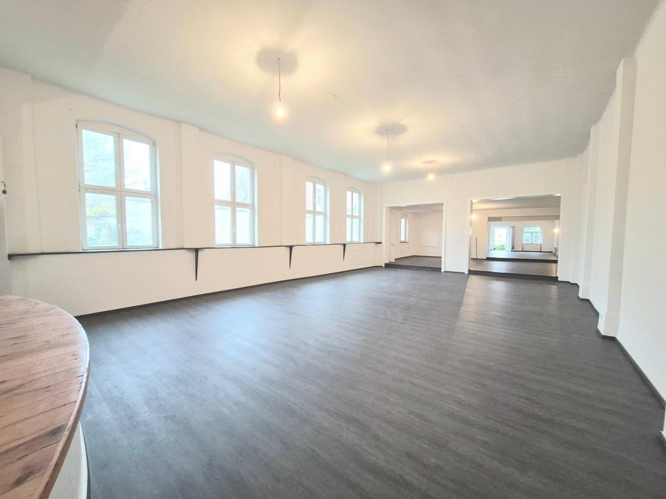 Thumbnail-332m², riesen Loft, Atelier bei Berlin, TOP Autobahnanbindung