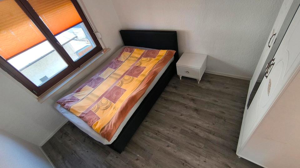 Thumbnail-WG-Zimmer im Haus mit Garten