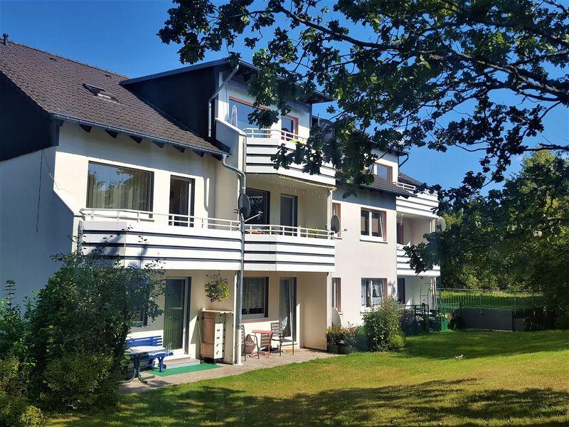 Thumbnail-Gepflegte 3-Zimmerwohnung in Krankenhausnähe- WBS erforderlich