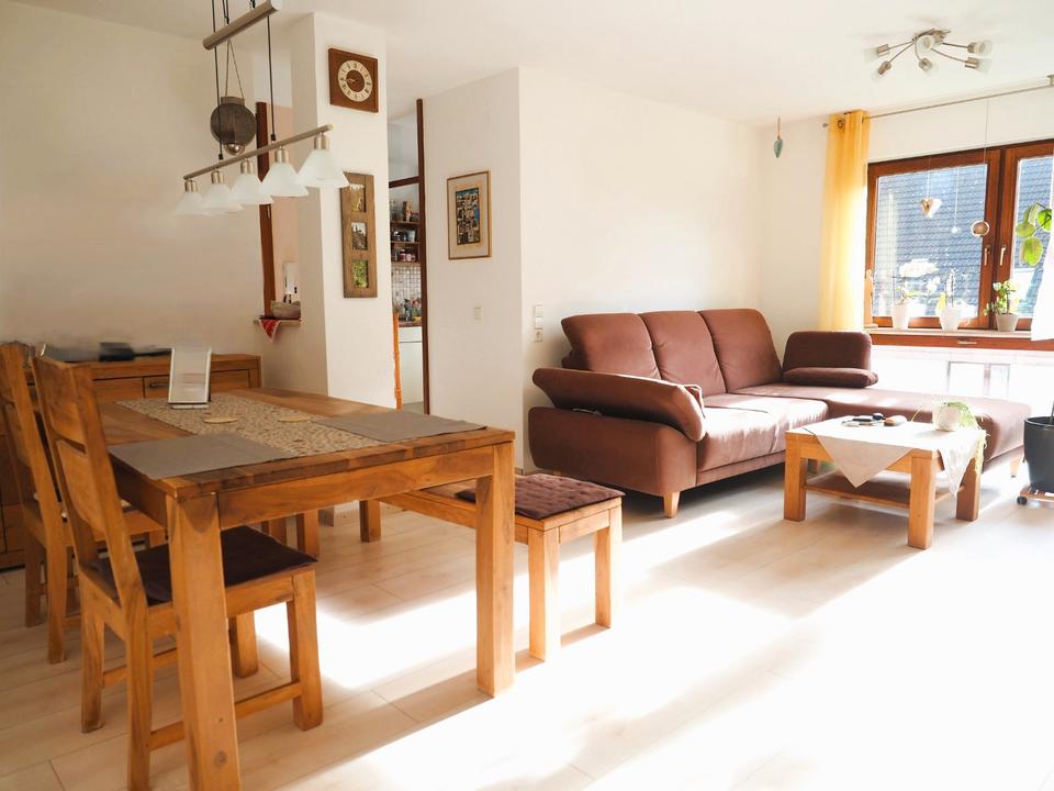 Thumbnail-Provisionsfreie, helle 3 ½ Zimmer-Wohnung im 2. OG mit Balkon