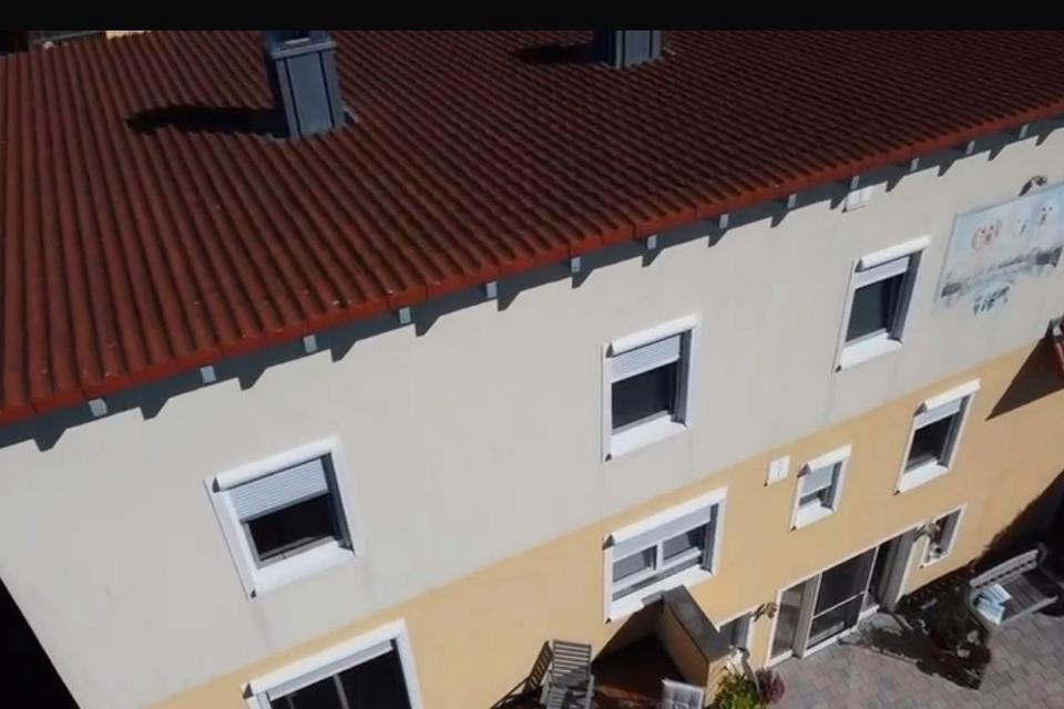 Thumbnail-Großes Haus mit separaten Büros, Sauna,Wintergarten,2 Terrassen