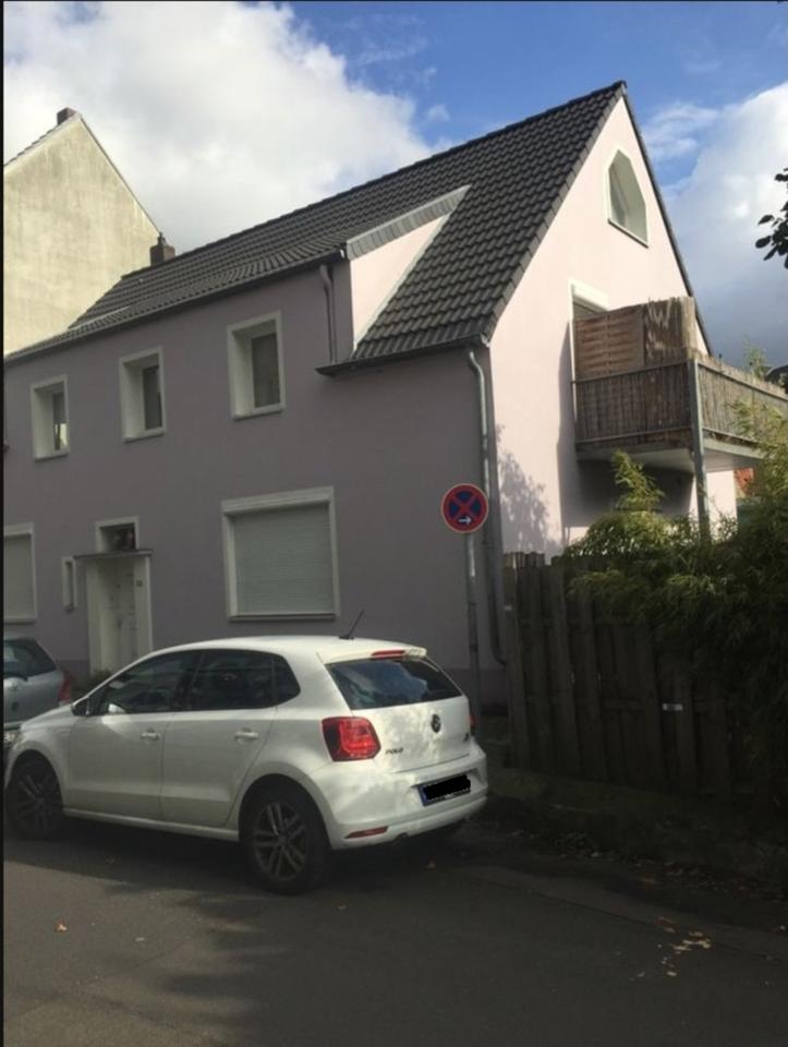 Thumbnail-Freistehendes Zweifamilienhaus mit Garten in Düsseldorf Heerdt