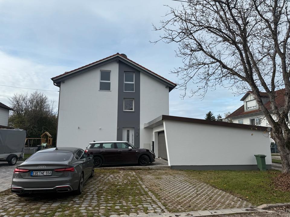 Thumbnail-Helle 2-Zimmer-Soutraine-Wohnung in ruhiger Lage