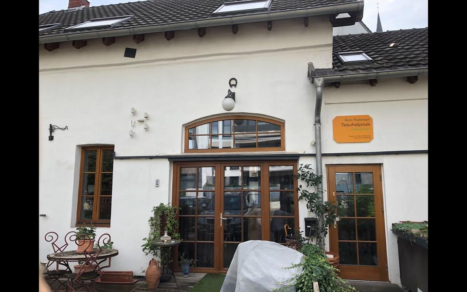 Thumbnail-Freistehendes Einfamilienhaus mit Garten in Düsseldorf Heerdt