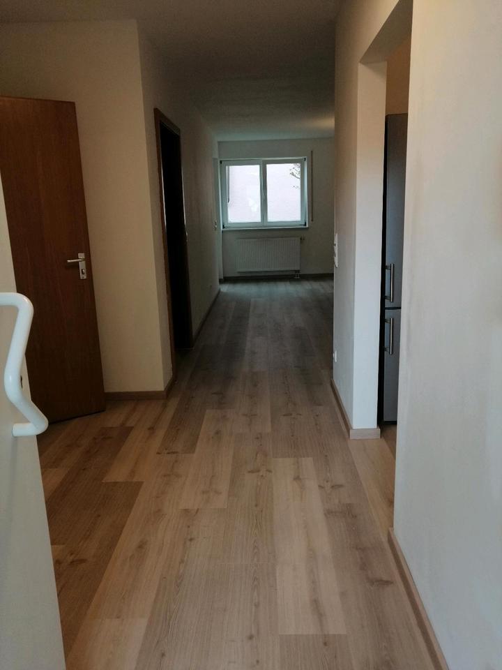 Thumbnail-Renovierte 2-Zimmer-Wohnung mit Balkon