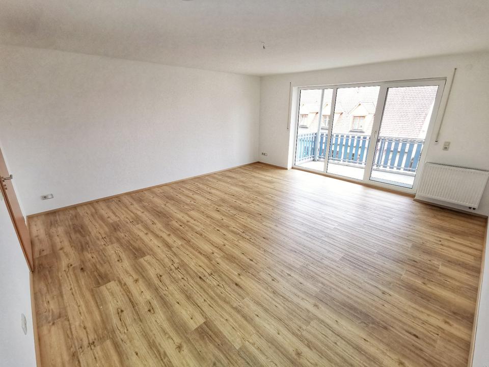 Thumbnail-generalsanierte 3-Zimmer Wohnung mit Balkon in Leutershausen