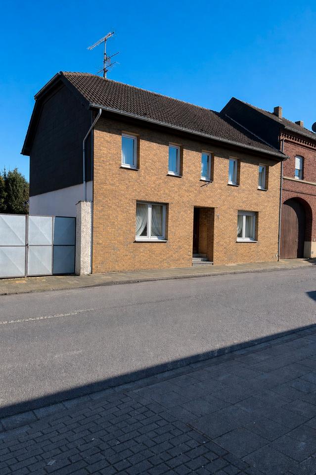 Thumbnail-Provisionsfreies Einfamilienhaus mit privatem Innenhof und Garten