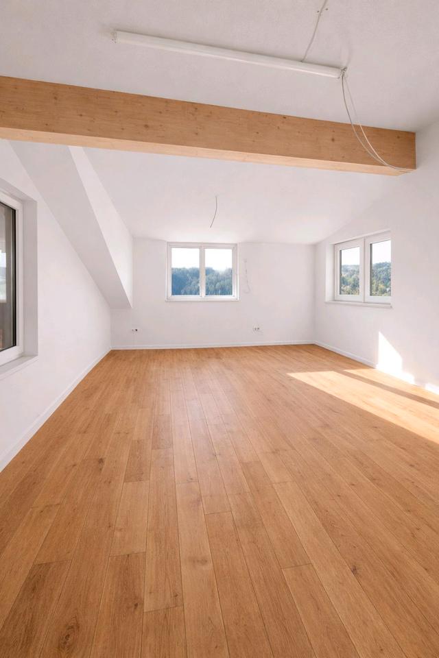Thumbnail-4,5 Zimmer DG Wohnung zu vermieten