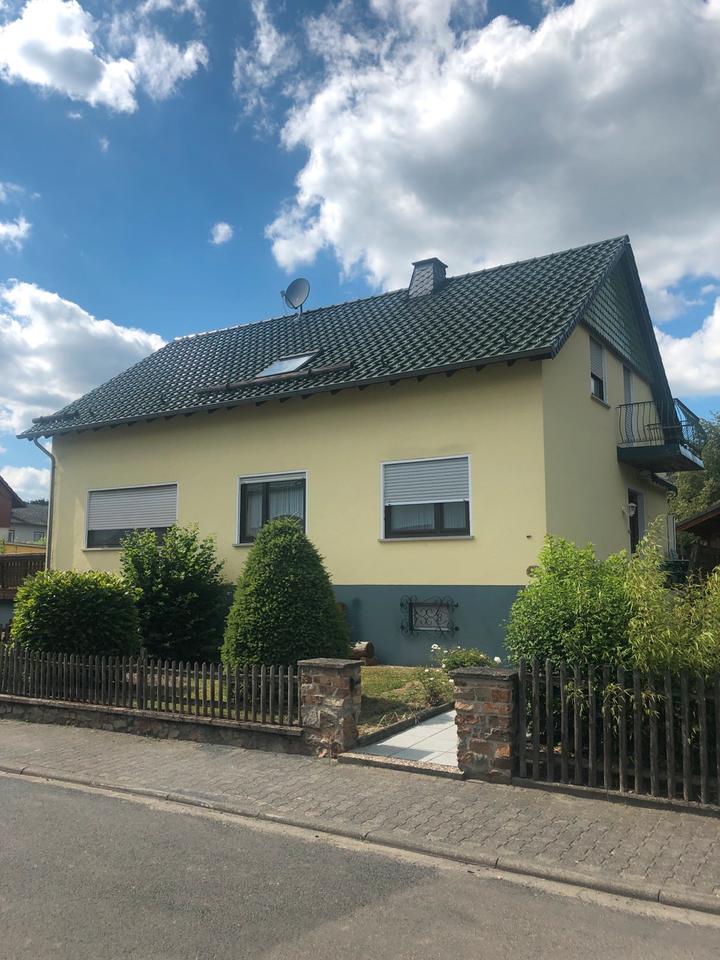 Thumbnail-Freistehendes Ein-bzw. Zweifamilienwohnshaus mit gr. Grundstück