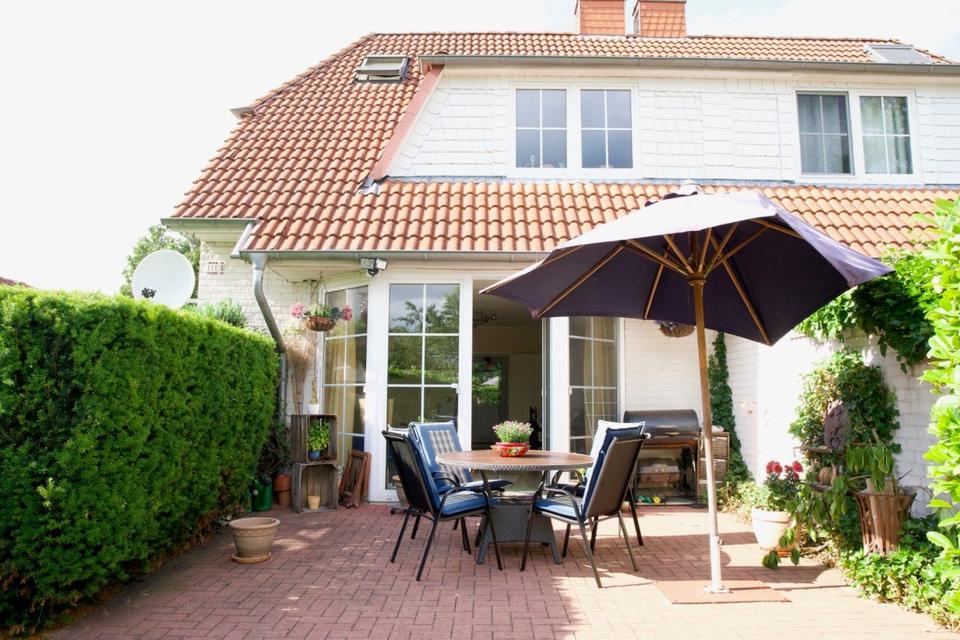 Thumbnail-* Wunderschöne Doppelhaushälfte in Oyten direkt am See *